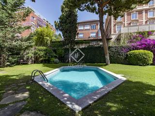 Pis a Sant Gervasi - Galvany. Excelente propiedad situada en el corazn de tur park, ubicada