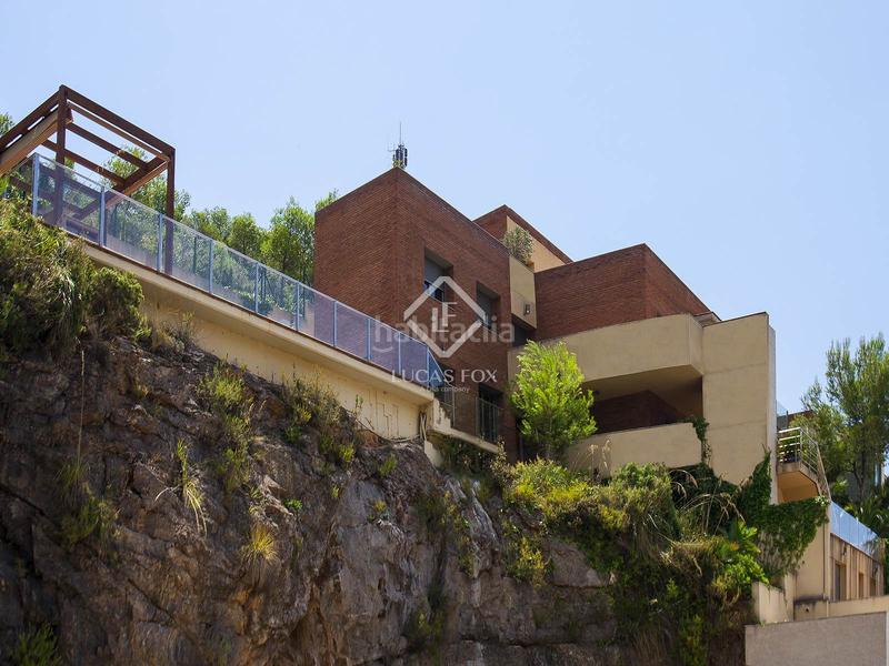 Foto 66d3b1b0-2ce7-47a5-a842-910a3d785bfb. Chalet villa de 4 dormitorios con vistas panorámicas en venta en botigues en Sitges