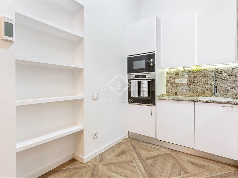 Foto 0a810a44-e176-4b6a-8dc9-69e22acaf360. Piso  en excelentes condiciones de 2 dormitorios con 36m terraza en venta en gótico en Barcelona