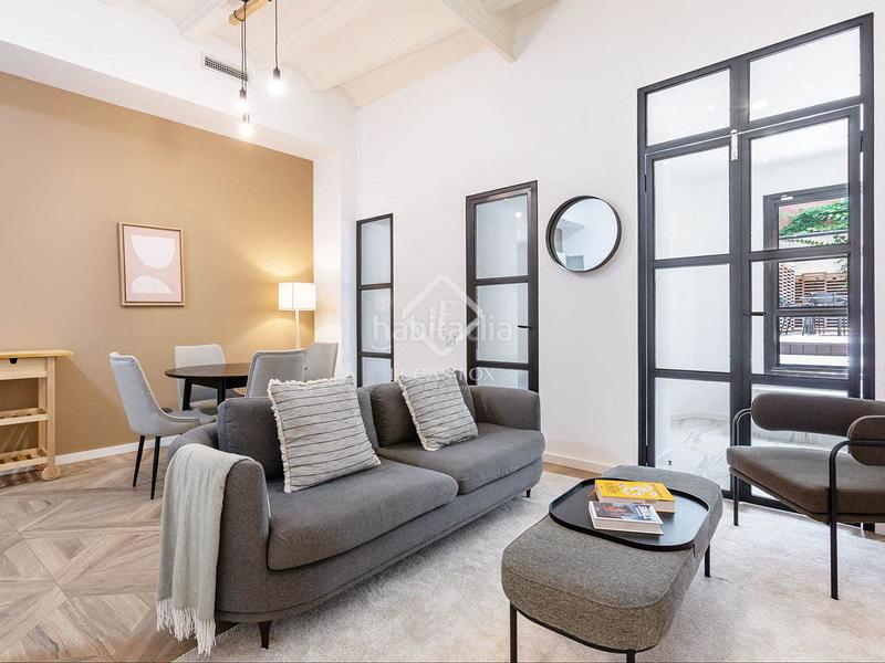 Foto 0b7b481d-4a68-48e4-b3b4-b0aeeb71c8e9. Piso  en excelentes condiciones de 2 dormitorios con 36m terraza en venta en gótico en Barcelona