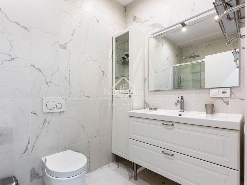 Foto 36e626cc-062c-42b4-88f5-2e53ed6da358. Piso  en excelentes condiciones de 2 dormitorios con 36m terraza en venta en gótico en Barcelona