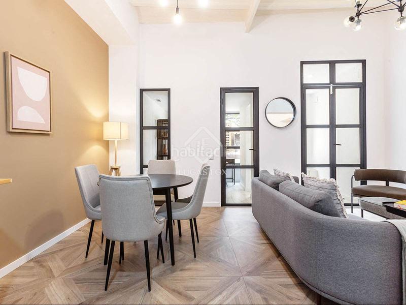 Foto 79b931a4-1132-42f9-8933-649a9ff8bc4a. Piso  en excelentes condiciones de 2 dormitorios con 36m terraza en venta en gótico en Barcelona