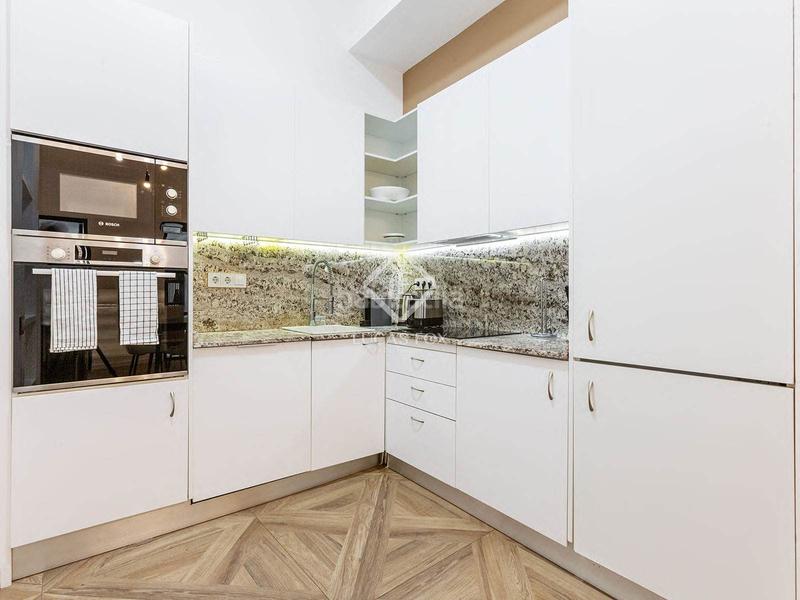Foto e4c3af8a-95a5-4d18-ba3a-c9ac9bb28837. Piso  en excelentes condiciones de 2 dormitorios con 36m terraza en venta en gótico en Barcelona