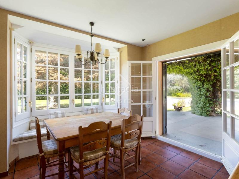 Foto 45718613-009b-4556-bc5a-e4b234989739. Chalet casa de estilo villa toscana en venta en Rocaferrera, en Sant Andreu de Llavaneres