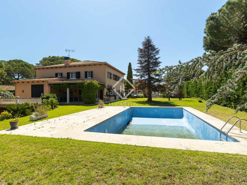 Foto 46ffa93e-a1e6-4080-af92-c0cebe3f563b. Chalet casa de estilo villa toscana en venta en Rocaferrera, en Sant Andreu de Llavaneres