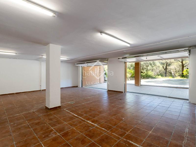 Foto 83532920-ebbe-4b06-87b5-aa7548655617. Chalet casa de estilo villa toscana en venta en Rocaferrera, en Sant Andreu de Llavaneres