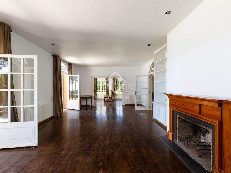 Foto 8570cbac-b7f3-47e2-a384-688183d00388. Chalet casa de estilo villa toscana en venta en Rocaferrera, en Sant Andreu de Llavaneres