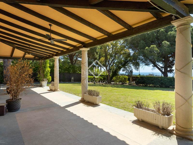 Foto a05ce9be-b7e4-42b0-8016-1eaf8d2f0211. Chalet casa de estilo villa toscana en venta en Rocaferrera, en Sant Andreu de Llavaneres