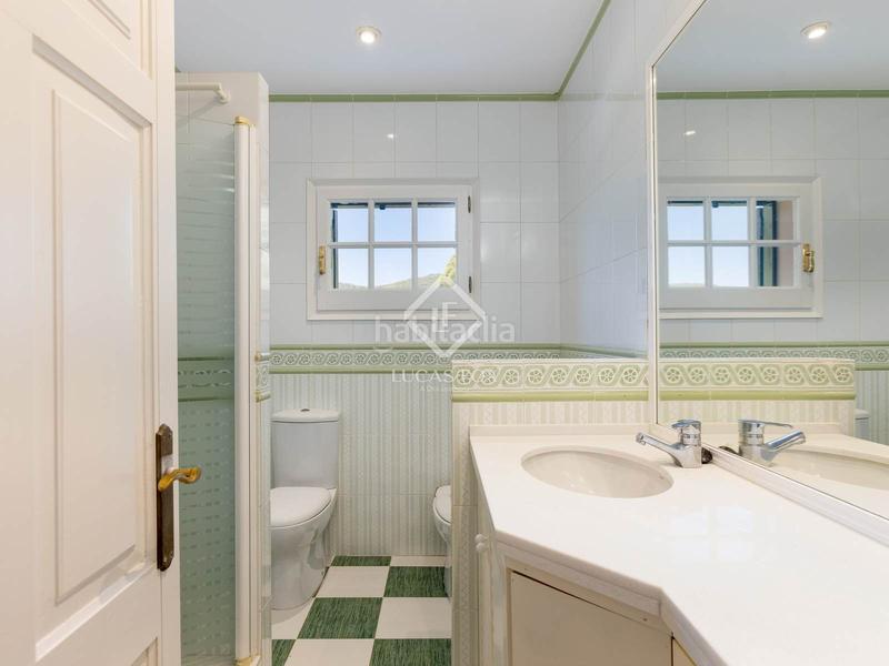 Foto bf752fd6-ecbf-4cdd-99b7-d4d31c71332a. Chalet casa de estilo villa toscana en venta en Rocaferrera, en Sant Andreu de Llavaneres