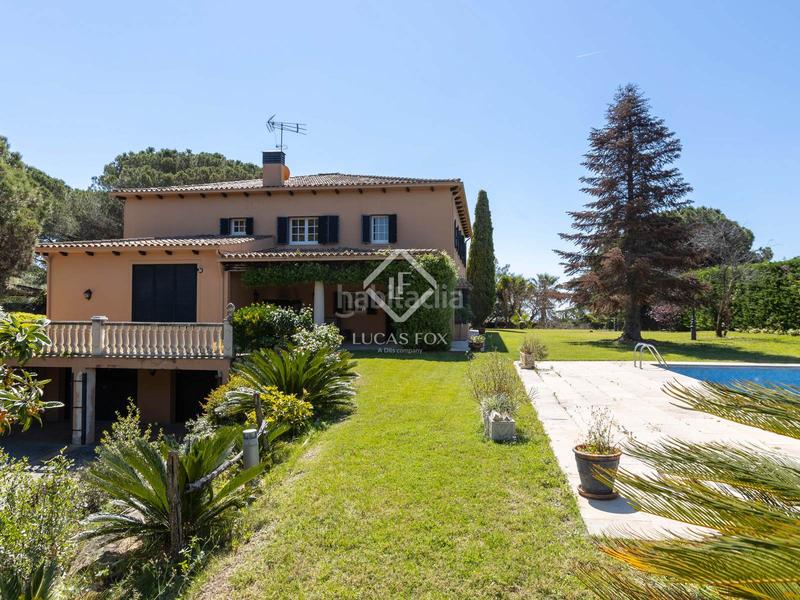Foto bfbfb19f-2cfe-42fd-857e-a01eaf160c03. Chalet casa de estilo villa toscana en venta en Rocaferrera, en Sant Andreu de Llavaneres
