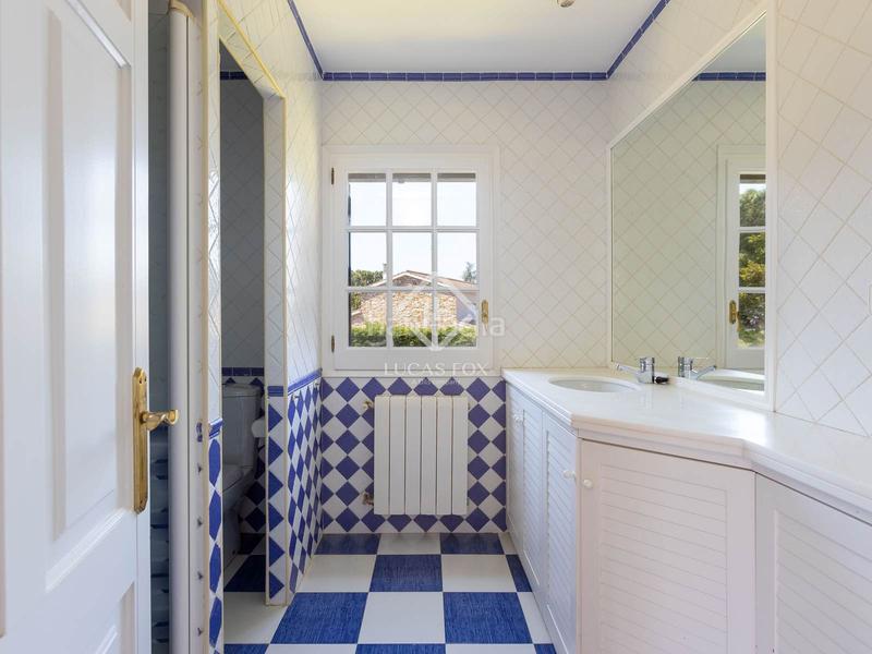 Foto d1525ce8-d3bf-4275-8767-de1c63c1edbd. Chalet casa de estilo villa toscana en venta en Rocaferrera, en Sant Andreu de Llavaneres
