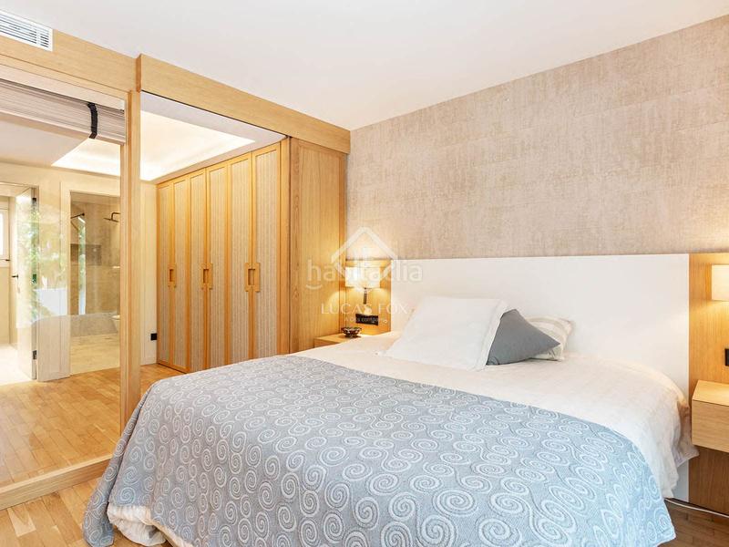 Foto b7e5972c-07b2-4405-bed7-282a26cd5bbe. Chalet maravillosa casa de cuento con jardín privado en sant gervasibonanova. en Barcelona