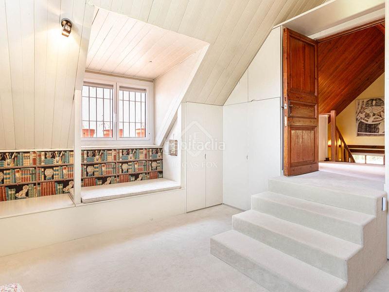 Foto e7a3d8a6-e1b0-4fdc-af20-e8877b5d8e35. Chalet maravillosa casa de cuento con jardín privado en sant gervasibonanova. en Barcelona