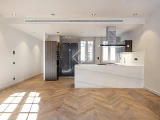 Miete Etagenwohnung in St. Pere - Sta. Caterina - El Born. Maravilloso piso sin amueblar de 90 m2, en alquiler de larga dur