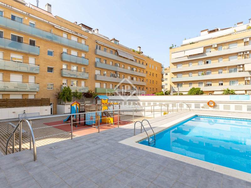 Foto 46634db9-0d50-4afa-b5a1-e12aa0f38dac. Pis amb calefacció aparcament piscina a Via Europa - Parc Central Mataró