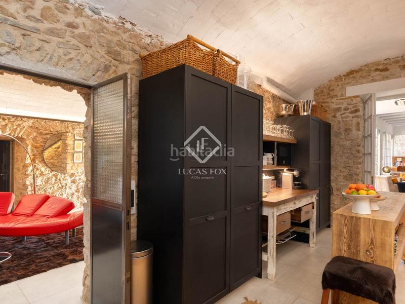 Foto 279891e4-f67c-46ae-9493-af23a69ab210. Chalet casa con encanto en venta en el corazón del baix empordà ideal como residencia privada o como proyecto de alojamiento turístico en Bisbal d´Empordà (La)