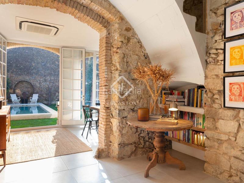 Foto 9def3dca-f2a9-4214-a154-649a4b9ef5e8. Chalet casa con encanto en venta en el corazón del baix empordà ideal como residencia privada o como proyecto de alojamiento turístico en Bisbal d´Empordà (La)
