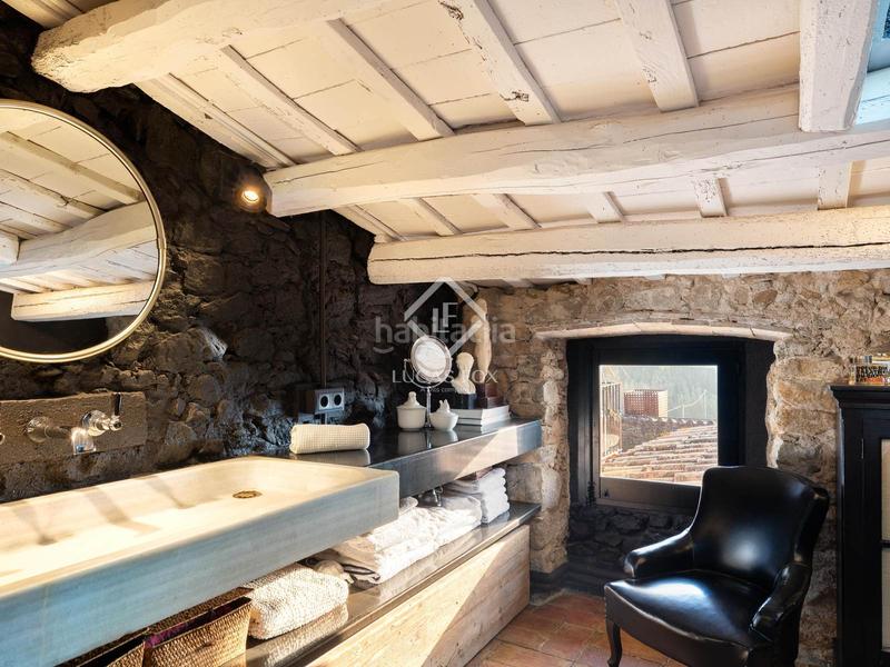 Foto d32e714f-d453-4214-b3e4-ace0492b4835. Chalet casa con encanto en venta en el corazón del baix empordà ideal como residencia privada o como proyecto de alojamiento turístico en Bisbal d´Empordà (La)