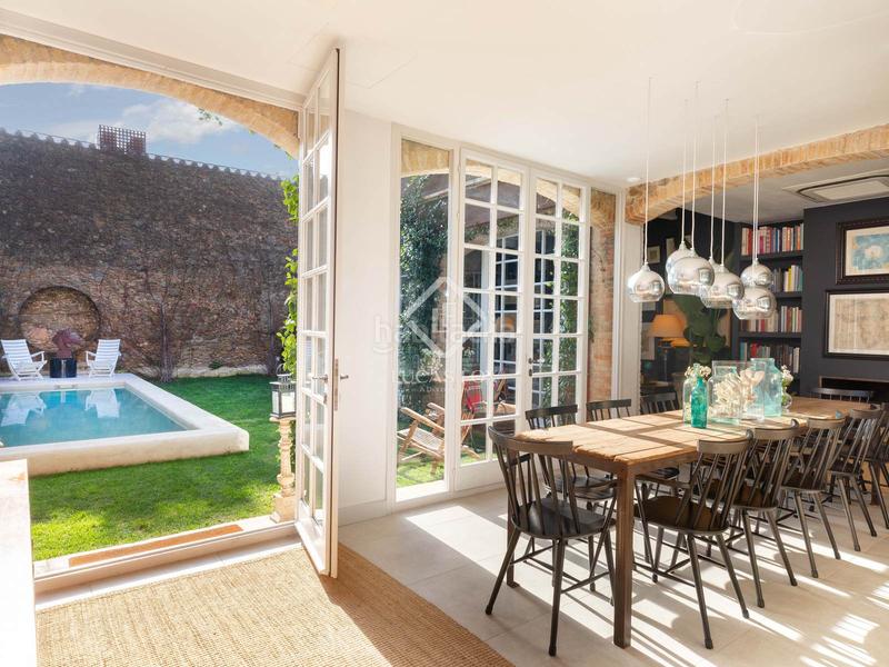 Foto e573faf3-0cb9-4ee6-9163-e9e3c591b98c. Chalet casa con encanto en venta en el corazón del baix empordà ideal como residencia privada o como proyecto de alojamiento turístico en Bisbal d´Empordà (La)