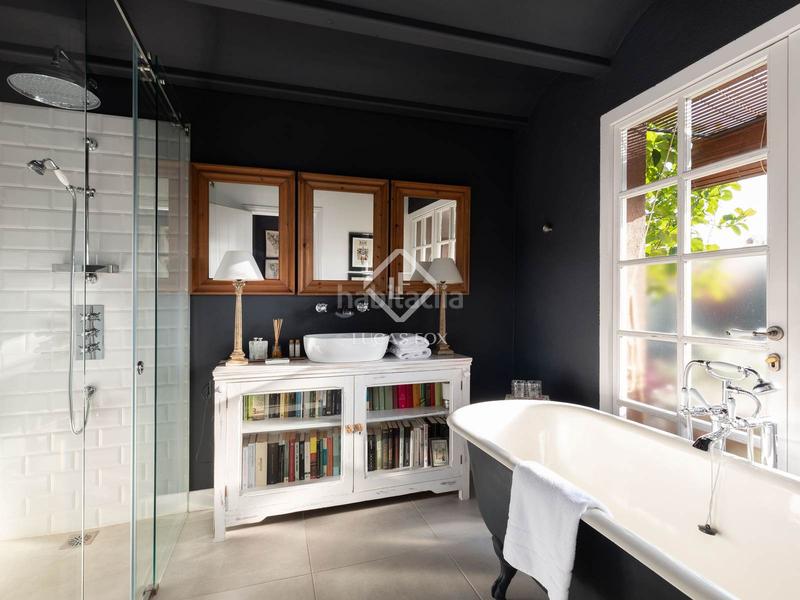 Foto f7503c4f-5c77-449d-bf66-4194978e0326. Chalet casa con encanto en venta en el corazón del baix empordà ideal como residencia privada o como proyecto de alojamiento turístico en Bisbal d´Empordà (La)