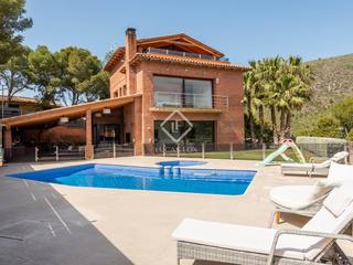 Lloguer Xalet a Bellamar. Casa en excelentes condiciones con vistas al mar en alquiler en