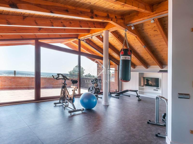 Foto 650f8ea9-2273-4b27-b180-8e1b01aefb47. Alquiler chalet casa en excelentes condiciones con vistas al mar en alquiler en Bellamar en Castelldefels