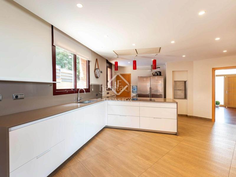 Foto cd42658e-686c-43c6-bde5-f5409a66a098. Alquiler chalet casa en excelentes condiciones con vistas al mar en alquiler en Bellamar en Castelldefels
