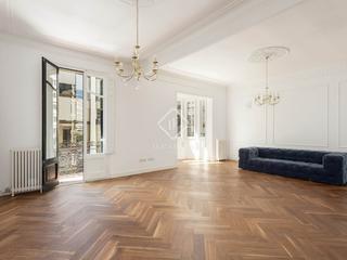 Alquiler Piso en Sant Gervasi - Galvany. Estupendo piso reformado de 205 m2, en alquiler de larga duració