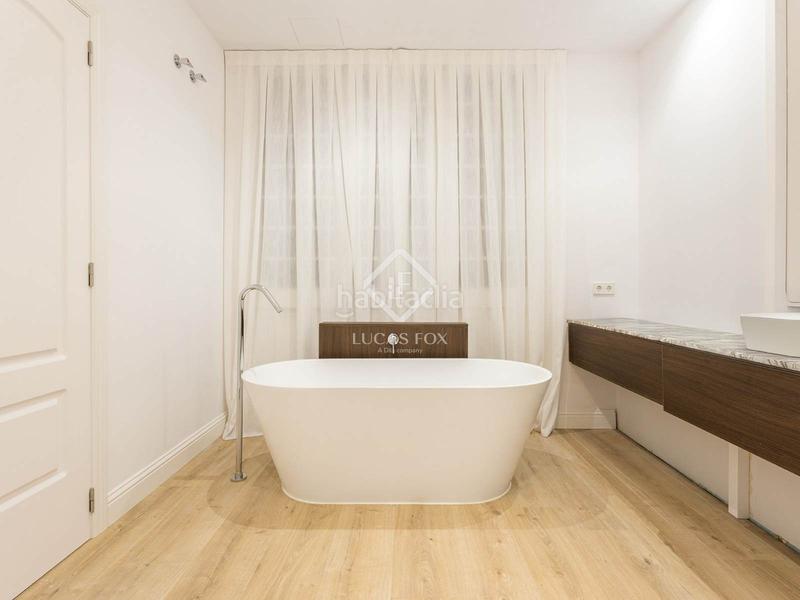 Foto 27eb5feb-8f21-4518-8410-51ea9d8cb709. Piso  en excelentes condiciones de 3 dormitorios en venta en gótico, en Barcelona