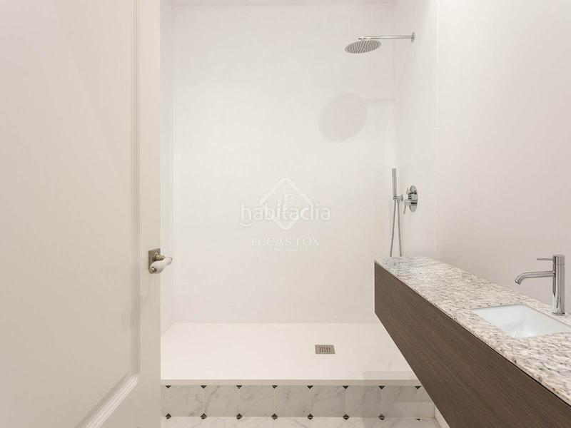 Foto 95b0f584-724e-4859-82f8-a15af2c52cd5. Piso  en excelentes condiciones de 3 dormitorios en venta en gótico, en Barcelona
