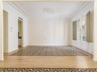 Etagenwohnung in Gòtic. Piso en excelentes condiciones de 2 dormitorios en venta en góti