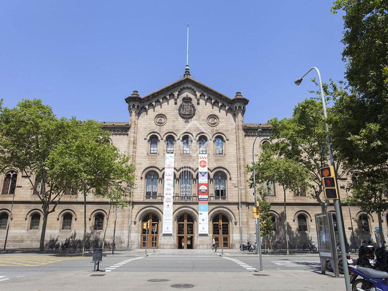 Foto e19d810a-ebe4-4f04-9188-e725744a85aa. Àtic amb aparcament a L´Antiga Esquerra de l´Eixample Barcelona