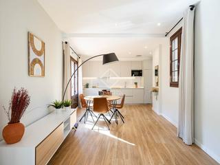 Rent Penthouse in Gòtic. En alquiler fantástico ático en el barrio gótico barcelona, con