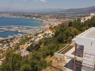 Xalet a Puig Rom-Canyelles-Almadrava. Exclusiva villa de obra nueva disponible a finales de 2025 con v