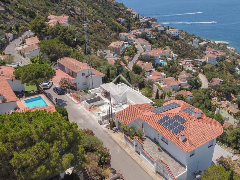 Foto 62fcfde8-e34f-4b90-8965-eba4b2b518c1. Xalet amb calefacció aparcament piscina a Puig Rom-Canyelles-Almadrava Roses