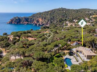 Chalet dans Calella de Palafrugell. Villa de diseo, con estupendas vistas al mar, 6 habitaciones, e