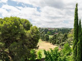 Pis a Centre - Estaci. Exclusivo tico dplex de 251 m con 5 dormitorios y terraza con