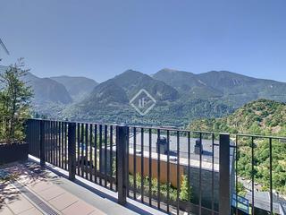Lloguer Pis a Escaldes-Engordany. Piso duplex en excelentes condiciones de 4 dormitorios con 42m t