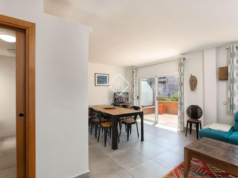 Foto 02658b55-6e3f-442e-8168-f2213629a5c7. Piso  dúplex reformado en venta en segunda línea de mar en la fosca, en Palamós
