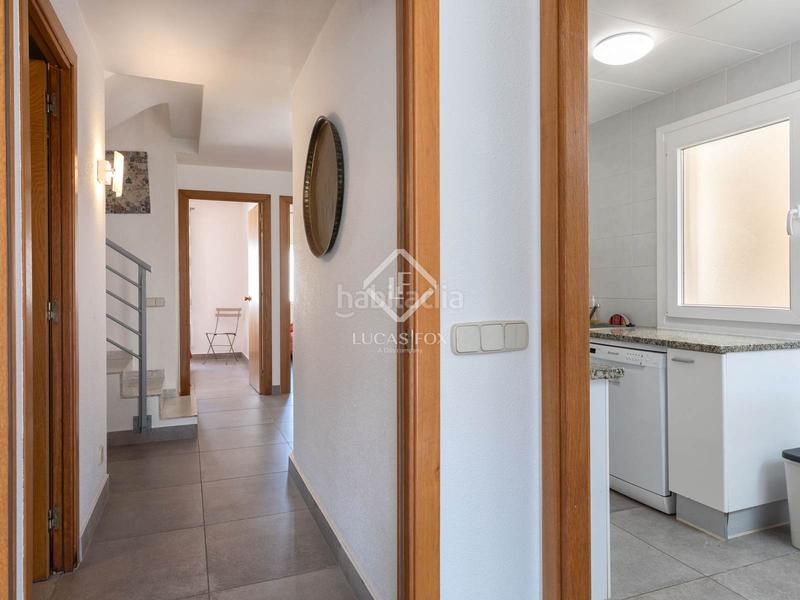 Foto 73f1813b-a7bf-4472-9d2b-9484a1c353e6. Piso  dúplex reformado en venta en segunda línea de mar en la fosca, en Palamós