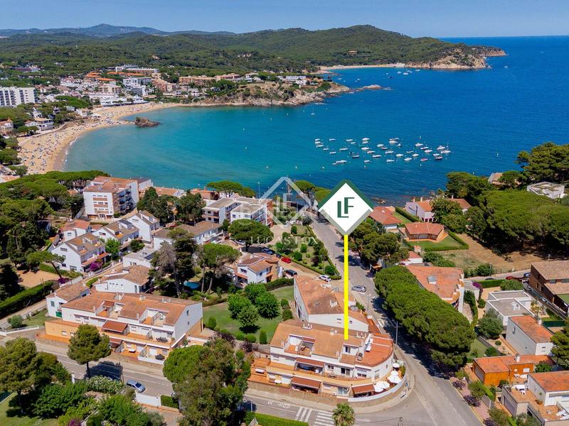 Foto a37af6ce-5b63-48e6-a151-373e4c9a4328. Piso  dúplex reformado en venta en segunda línea de mar en la fosca, en Palamós
