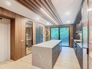 Chalet in Pal-Xixerella. Casa pareada a estrenar de 416 m con 4 dormitorios y jardín en v