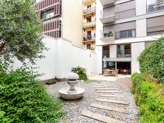 Appartement à Dreta de l´Eixample. Dúplex con jardín privado, piscina y aparcamiento en eixample dr