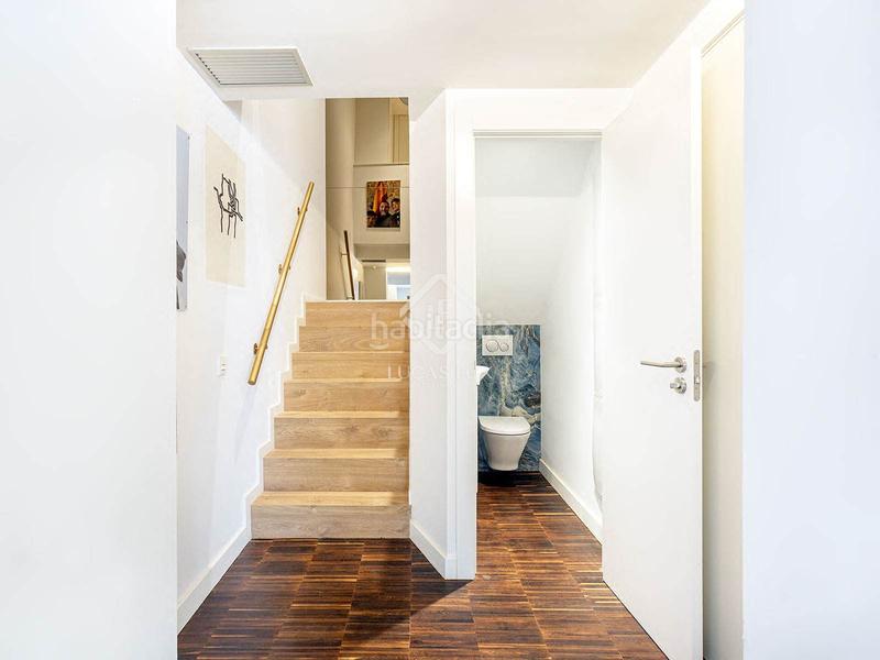 Foto 4d071bc0-7298-4604-afbc-613ad806b61b. Piso dúplex con jardín privado, piscina y aparcamiento en eixample dreta en Barcelona