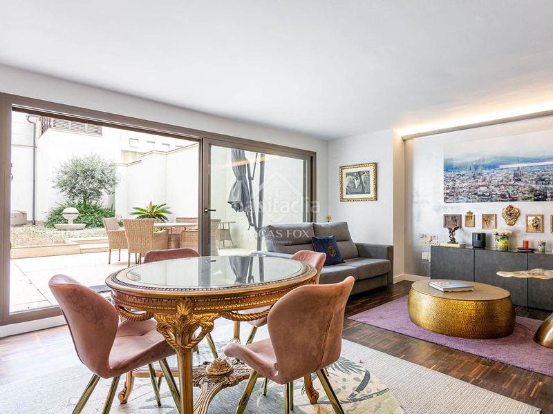 Foto 4d6f863f-7ed8-4ba0-9632-b1edff3f1bf9. Piso dúplex con jardín privado, piscina y aparcamiento en eixample dreta en Barcelona