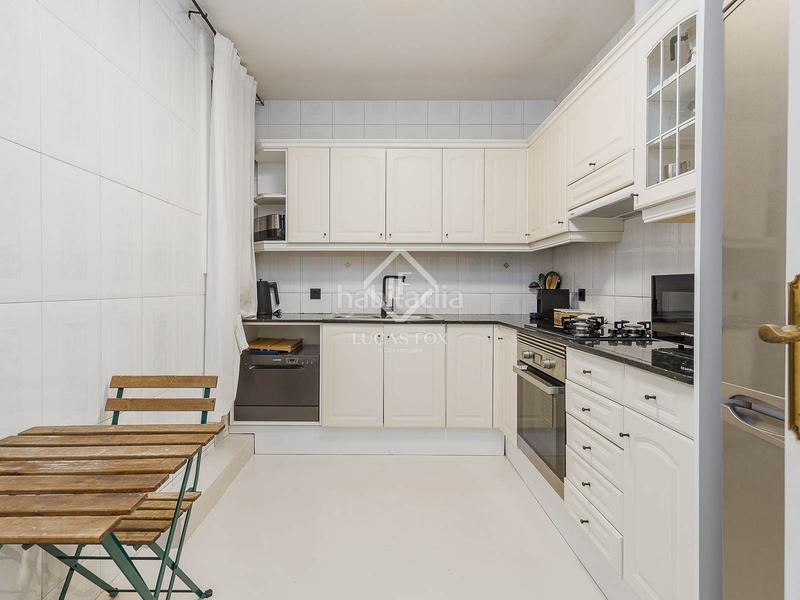 Foto 15d75a50-b095-44b6-88bd-b86df75c270a. Piso  en excelentes condiciones de 2 dormitorios en venta en eixample derecho en Barcelona