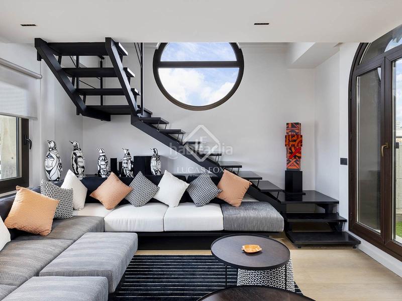 Foto 2417926e-1e42-4961-8d01-1d7a52b1d3d9. Alquiler ático  de lujo en excelentes condiciones de 4 dormitorios con terraza de 40 m en alquiler en el eixample derecho, en Barcelona