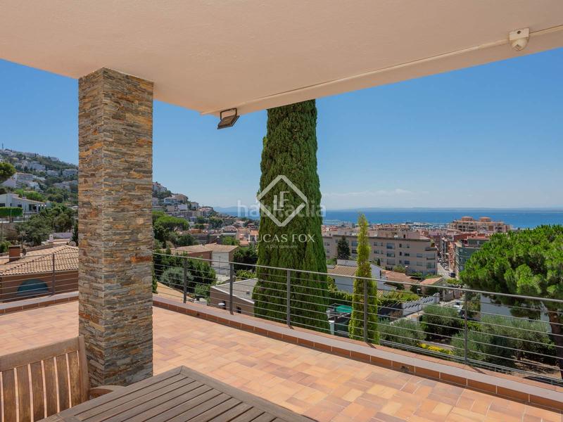 Foto 09b39f06-b035-4a90-acf4-456d0ddd3256. Chalet exclusiva villa con espectaculares vistas a la bahía en venta en una zona privilegiada y soleada, muy cerca del centro de en Roses