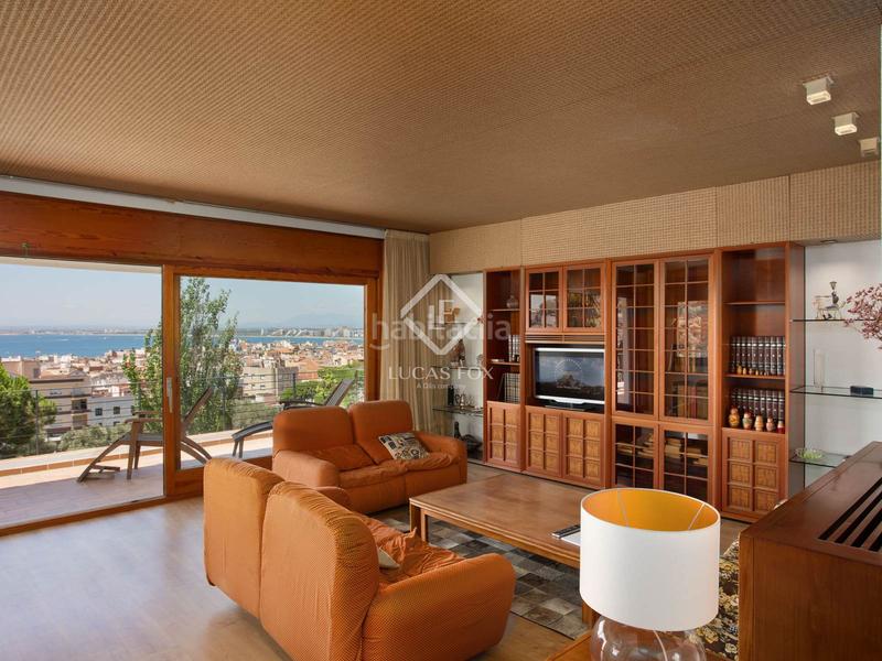 Foto 12e5074d-c2c9-4b44-b9c4-ec88e3d022c5. Chalet exclusiva villa con espectaculares vistas a la bahía en venta en una zona privilegiada y soleada, muy cerca del centro de en Roses