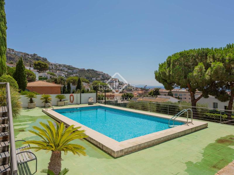 Foto 12fb6c7b-8a84-4924-994d-c15a6c033652. Chalet exclusiva villa con espectaculares vistas a la bahía en venta en una zona privilegiada y soleada, muy cerca del centro de en Roses